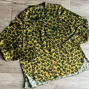 Go Silk Blouse Long Sleeve Animal Print Half Button Front Closure Green/Blk SZ L